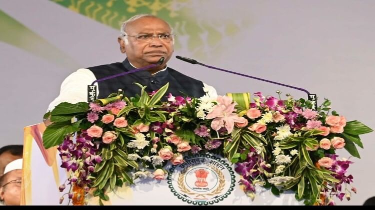 Mallikarjun Raigarh Visit: पांचवीं बार छत्तीसगढ़ आएंगे मल्लिकार्जुन खरगे, रायगढ़ में आज भरेंगे हुंकार