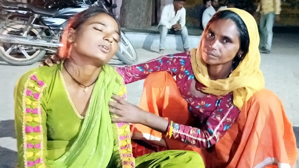 Tragic accident in Agra Car rams into roadside hut innocent girl dies