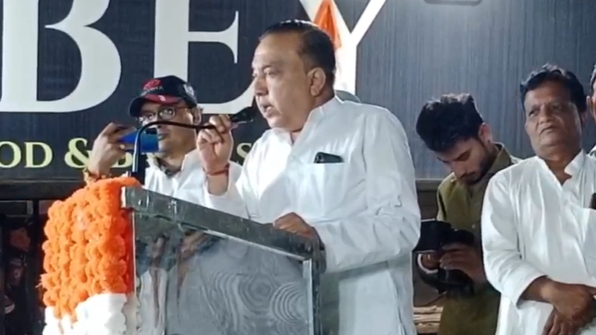 चंदेरी विधायक गौपाल सिंह चौहान