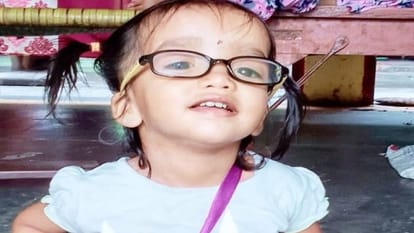 Two year old girl dies due to house roof collapsed in shahjahanpur