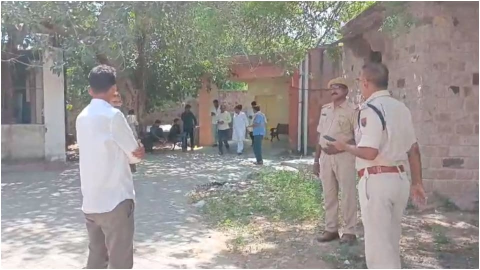 Mother and newborn child die during delivery in Barmer Hindi News