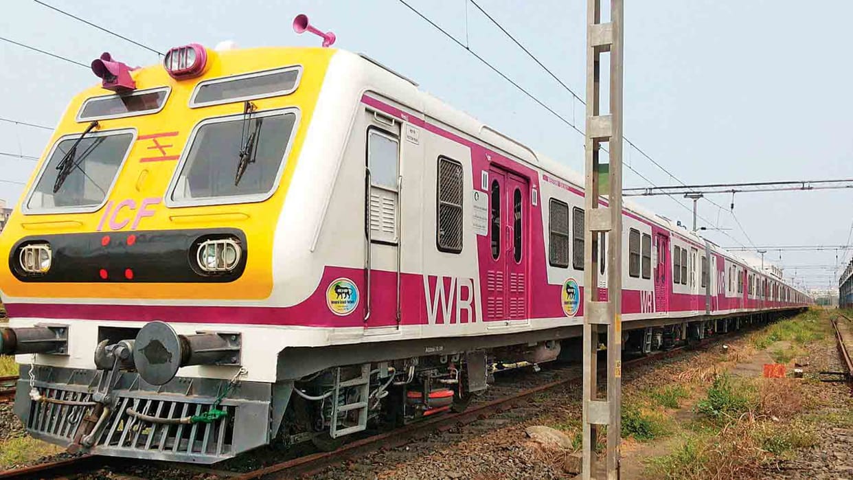 Local train services on Mumbai Harbour, Trans-Harbour rail network delayed due to point failure in Maharashtra