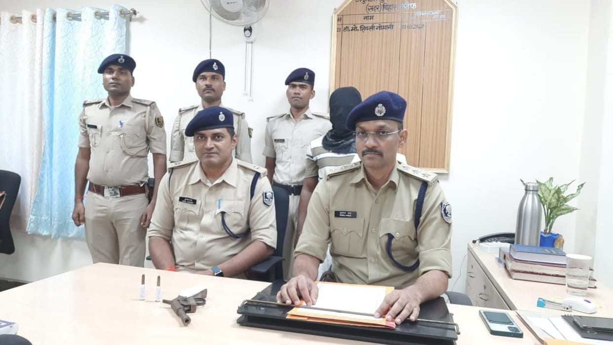Person who opened fire on police in Nalanda arrested; One country made pistol and two bullets recovered