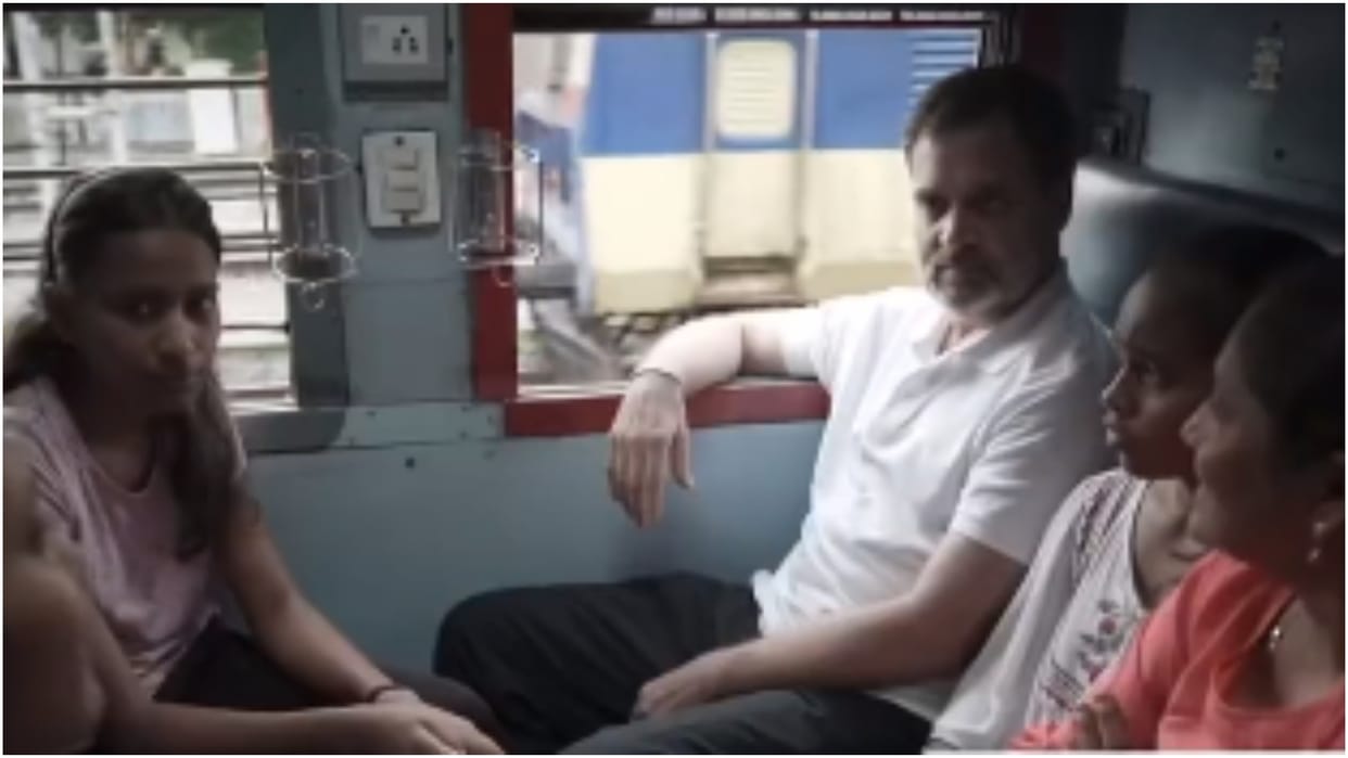 Congress shares Rahul Gandhi Bilaspur to Raipur train journey video Bharat Jodo Yatra continue