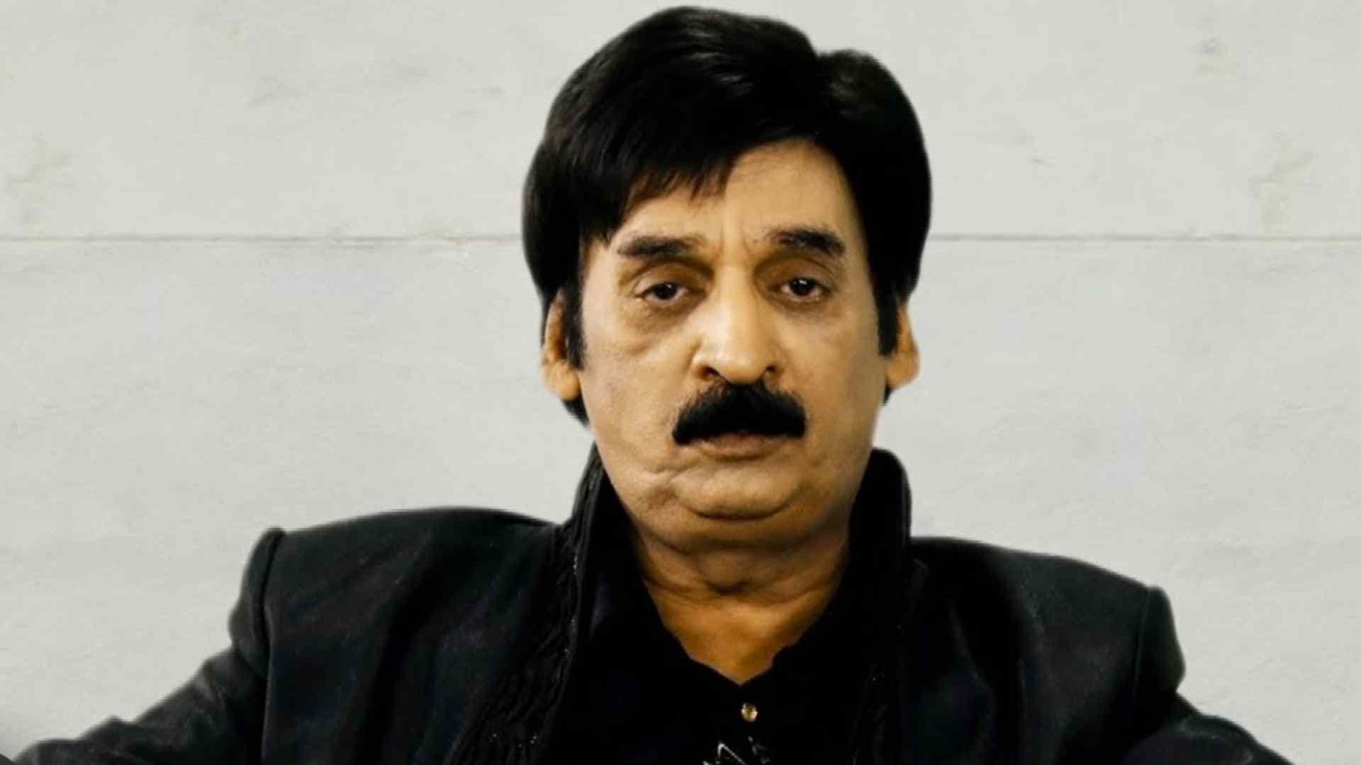 Shakeel Siddiqui Pakistani Comedian claimed that Manoj Tiwari asked him to settle in India but he refused beca