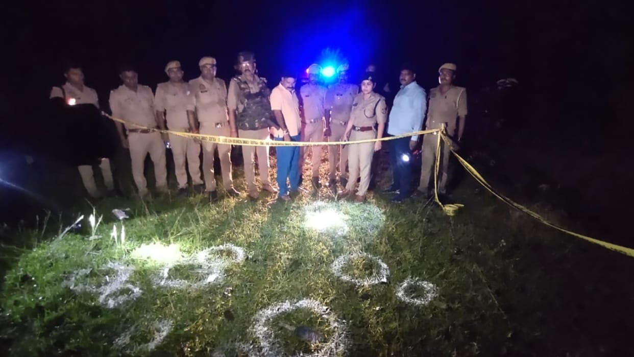 Police encounter with animal smugglers in Shravasti.