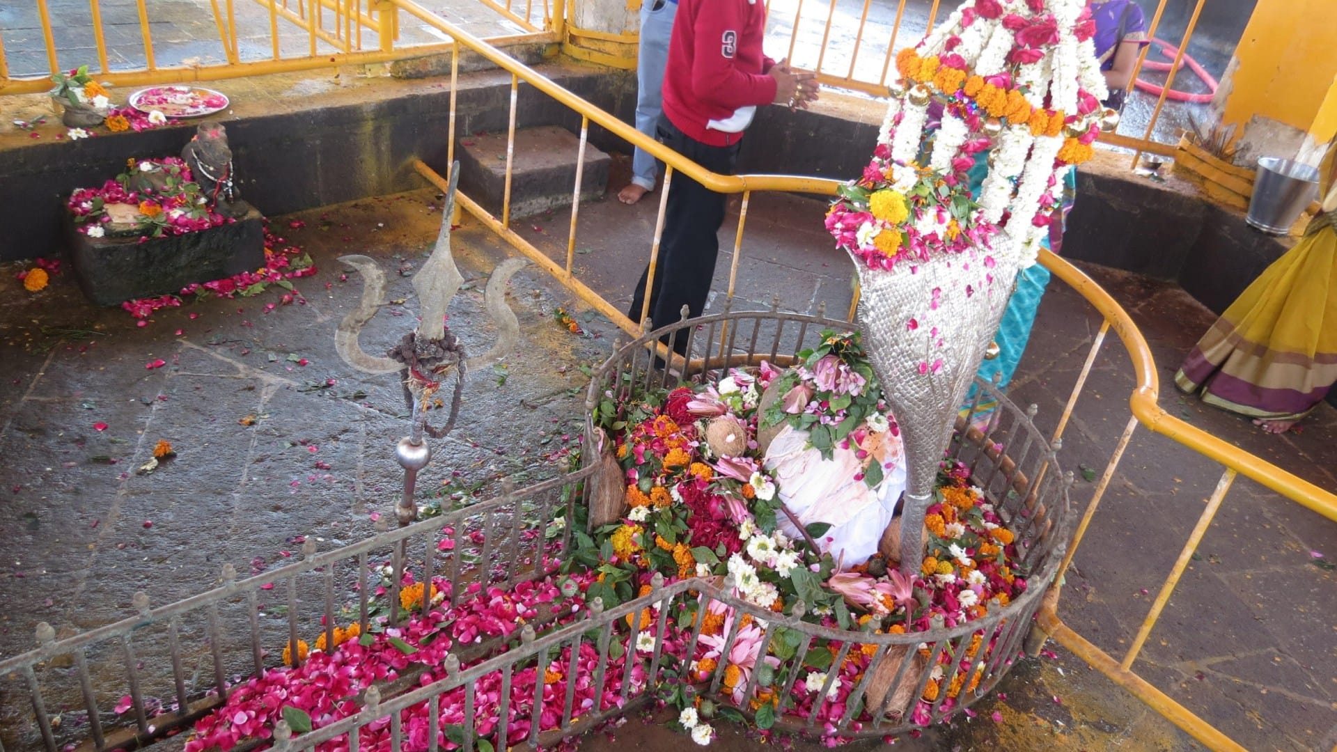 Unique Lord Shiva Temple in Gujarat Vadodara Shree Stambheshwar Mahadev Mandir Interesting Facts