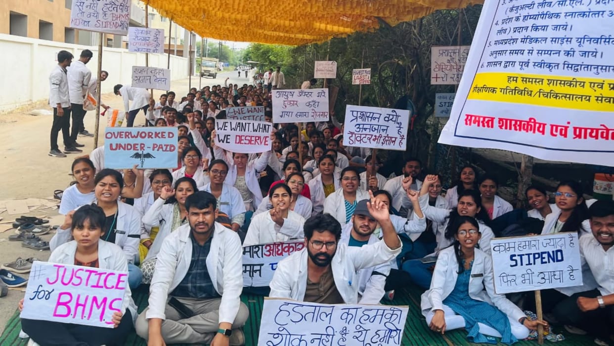 Student Strike In Bhopal Homeopathy students on strike for four-point demands