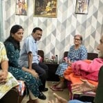संजय सिंह के आवास पर पहुंचे सीएम केजरीवाल