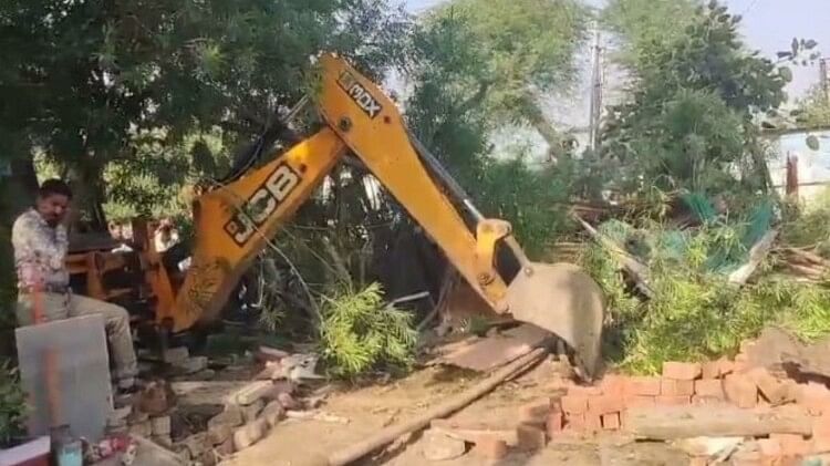 Big action of ADA Bulldozer runs on illegal construction two colonies including Balaji Dham demolished