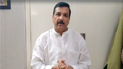Money Laundering Case: आप नेता संजय सिंह ने सुप्रीम कोर्ट का किया रुख, दिल्ली हाईकोर्ट ने खारिज की थी याचिका AAP leader Sanjay Singh moves SC against HC order dismissing his plea challenging arrest