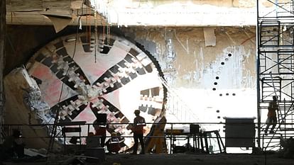 first tunnel connecting the elevated track to the underground is ready