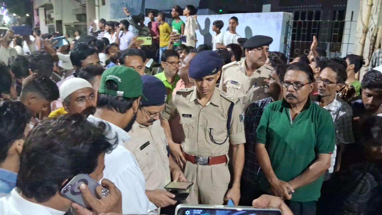 Bihar Police failed to control crime, women shot dead in in muzaffarpur bihar news, husband in abu dhabi