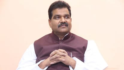 2024 Election: लोकसभा में जदयू ने उतारा प्रत्याशी तो भाजपा के यह दिग्गज नेता निर्दलीय लड़ेंगे, बिगड़ा खेल Bihar: BJP leader Om Prakash Yadav will contest against JDU candidate in Lok Sabha; Rajnath Singh Bihar Visit