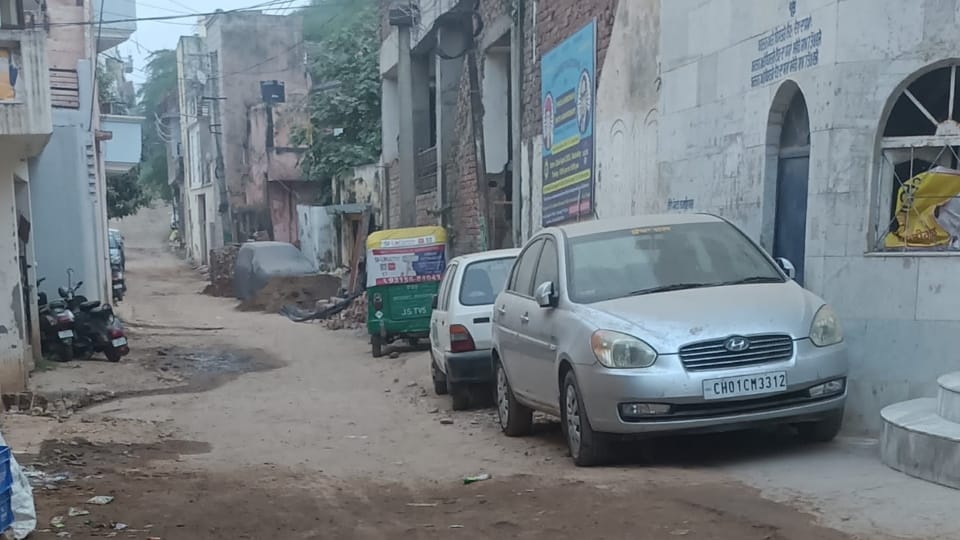 Encroachment on government land in Khudda Alisher of Chandigarh