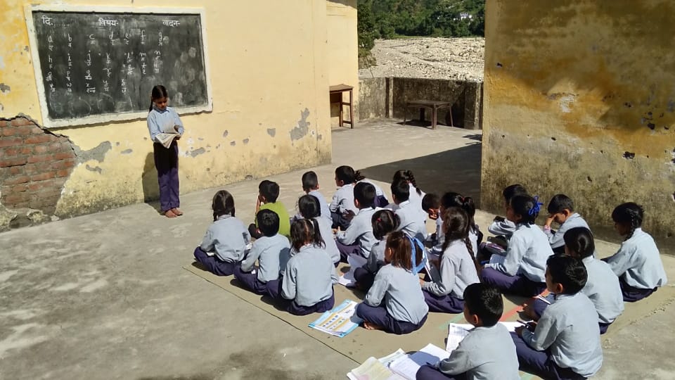Dehradun News School Damage in disaster not repaired even in one Year Student Studying on rooftop