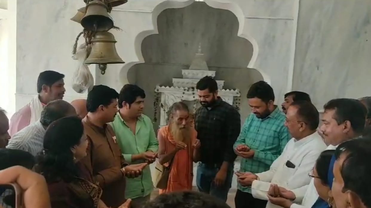 MP Election 2023: Congress leaders took oath in the temple, whoever gets MLA ticket will win together