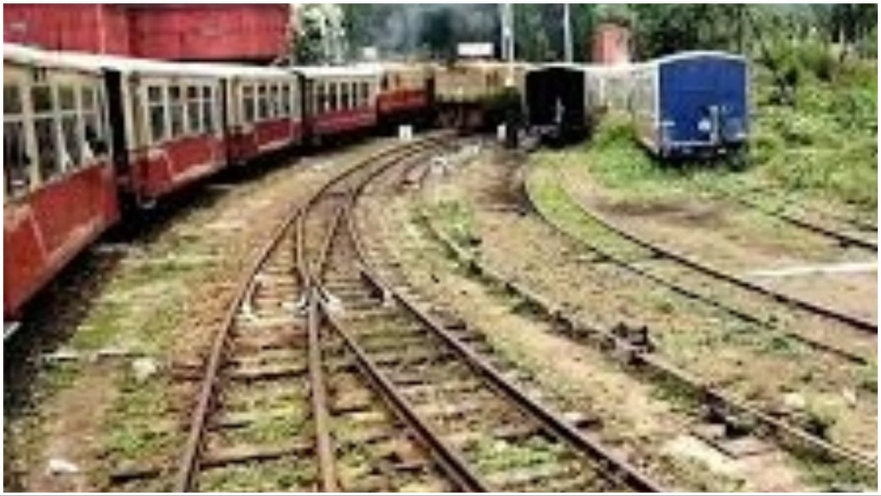 Railway: After two and a half months, toy train ran on Kalka-Shimla section