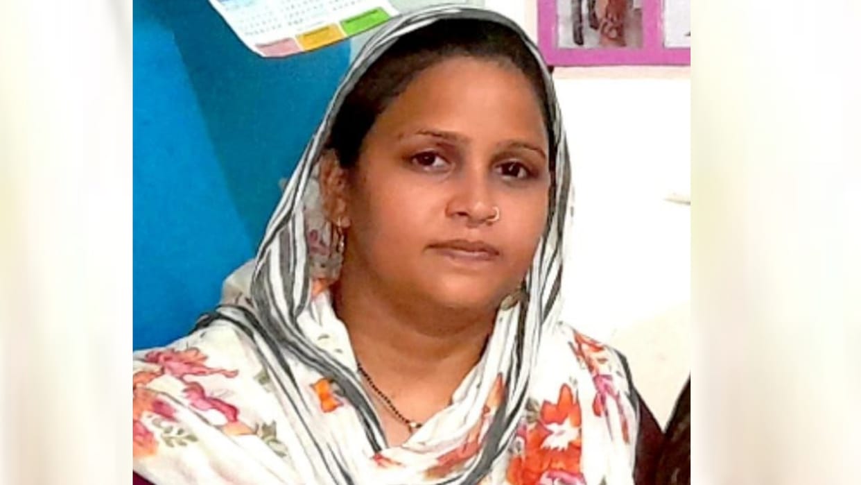 A woman commits suicide in Aliganj Lucknow.