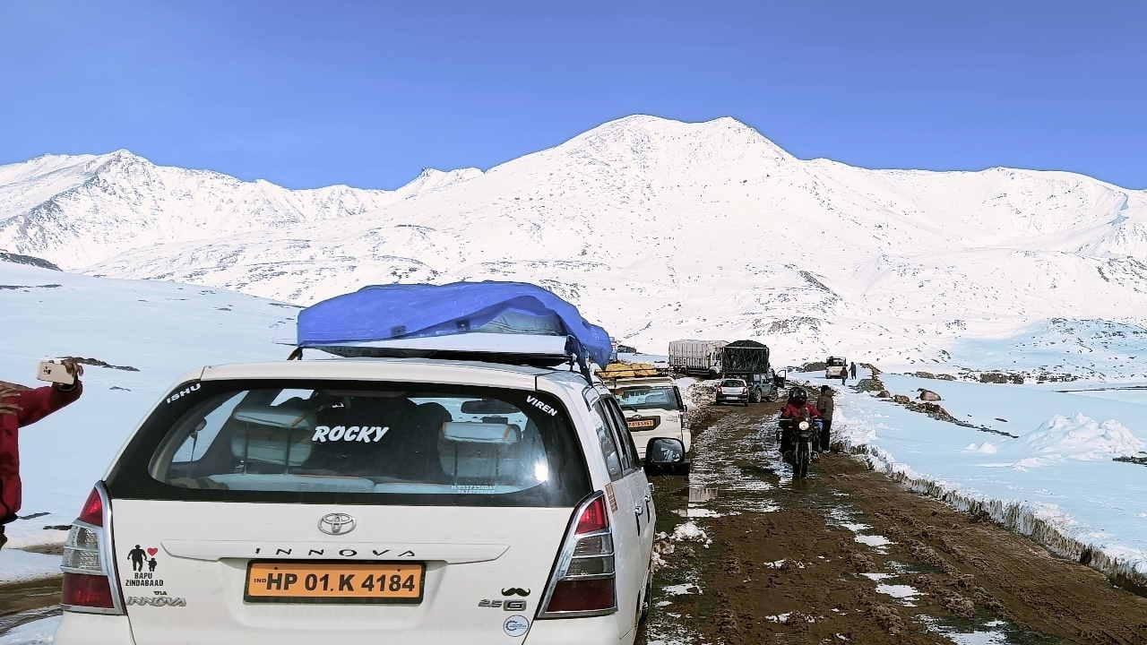 Snowfall Tourist Places In India To Visit In December Gulmarg to Auli Holiday Destinations In India