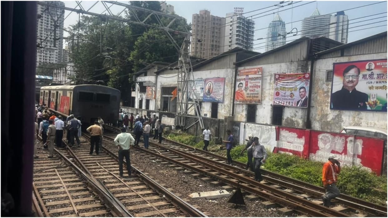 Maharashtra News and Updates empty local train derailed in Mumbai central station
