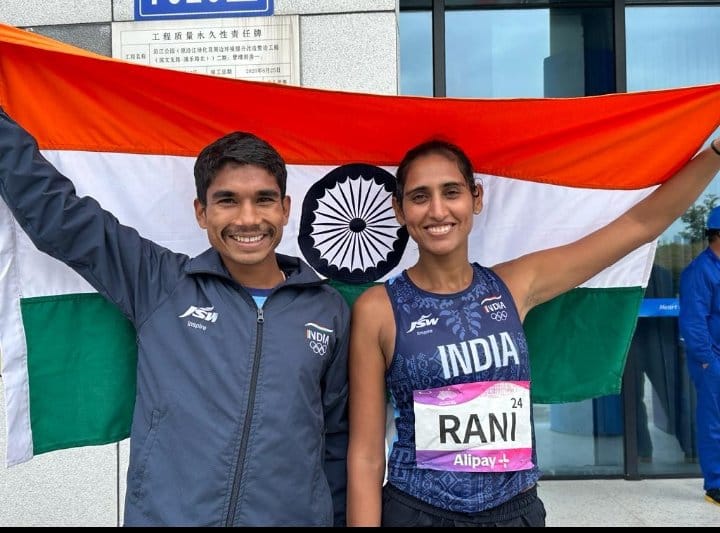 Asian Games 2023 Sonbhadra's Rambabu and Manju Rani pair won bronze medal in walking race.