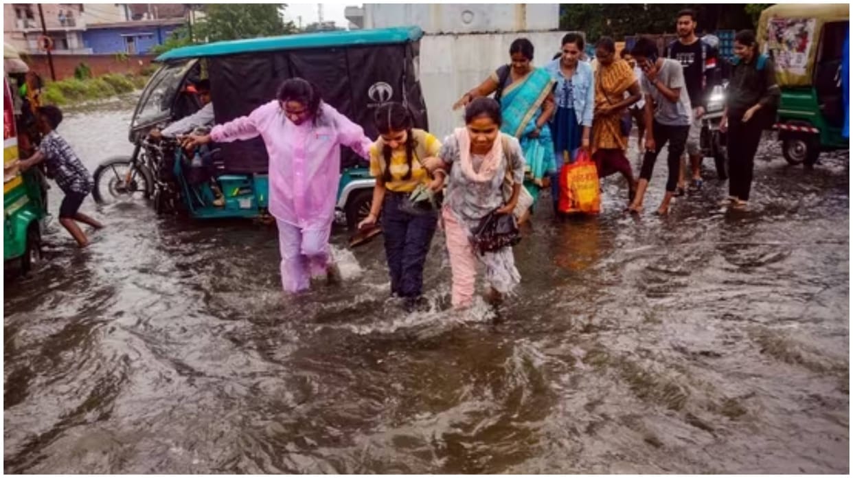 IMD ALERT: Several states brace for downpour; 150 personnel deployed in Kanyakumari