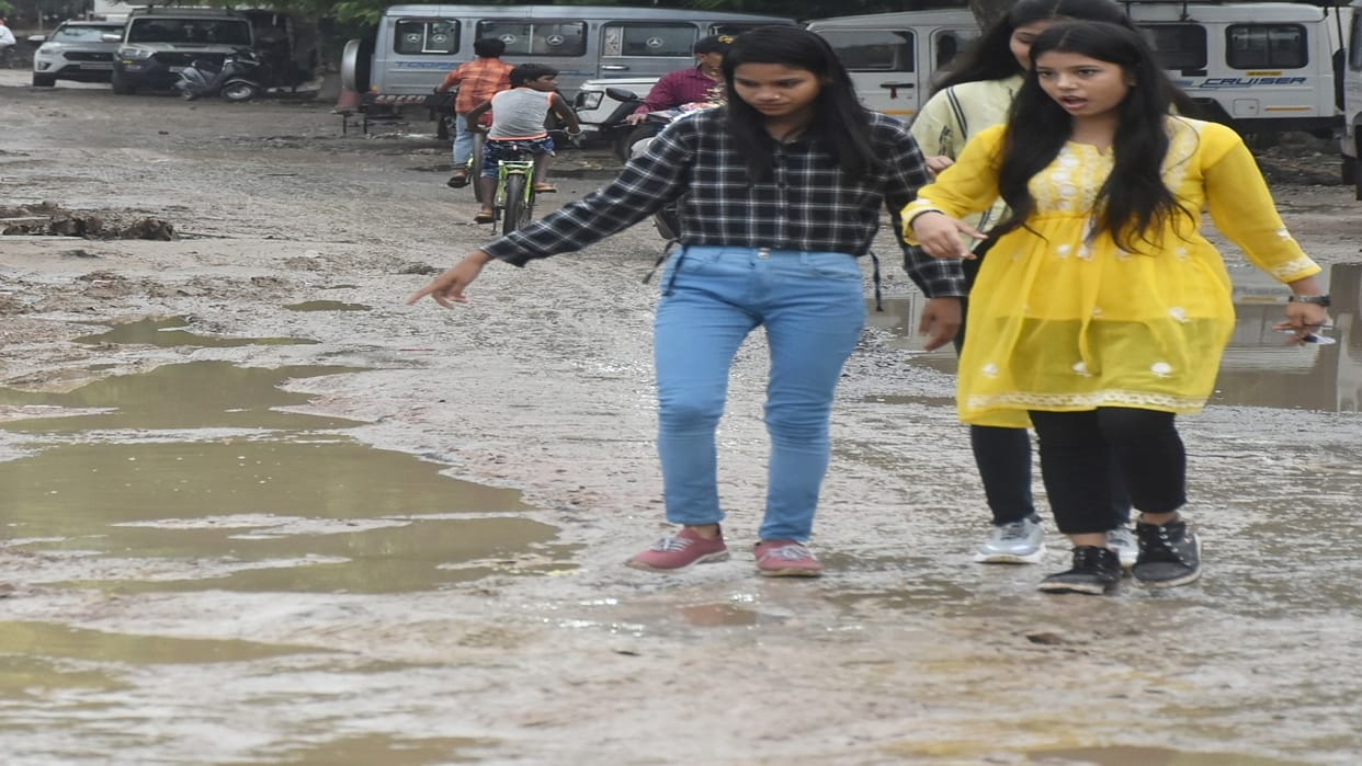 UP Weather News: Monsoon activated once again, September record broken in three days