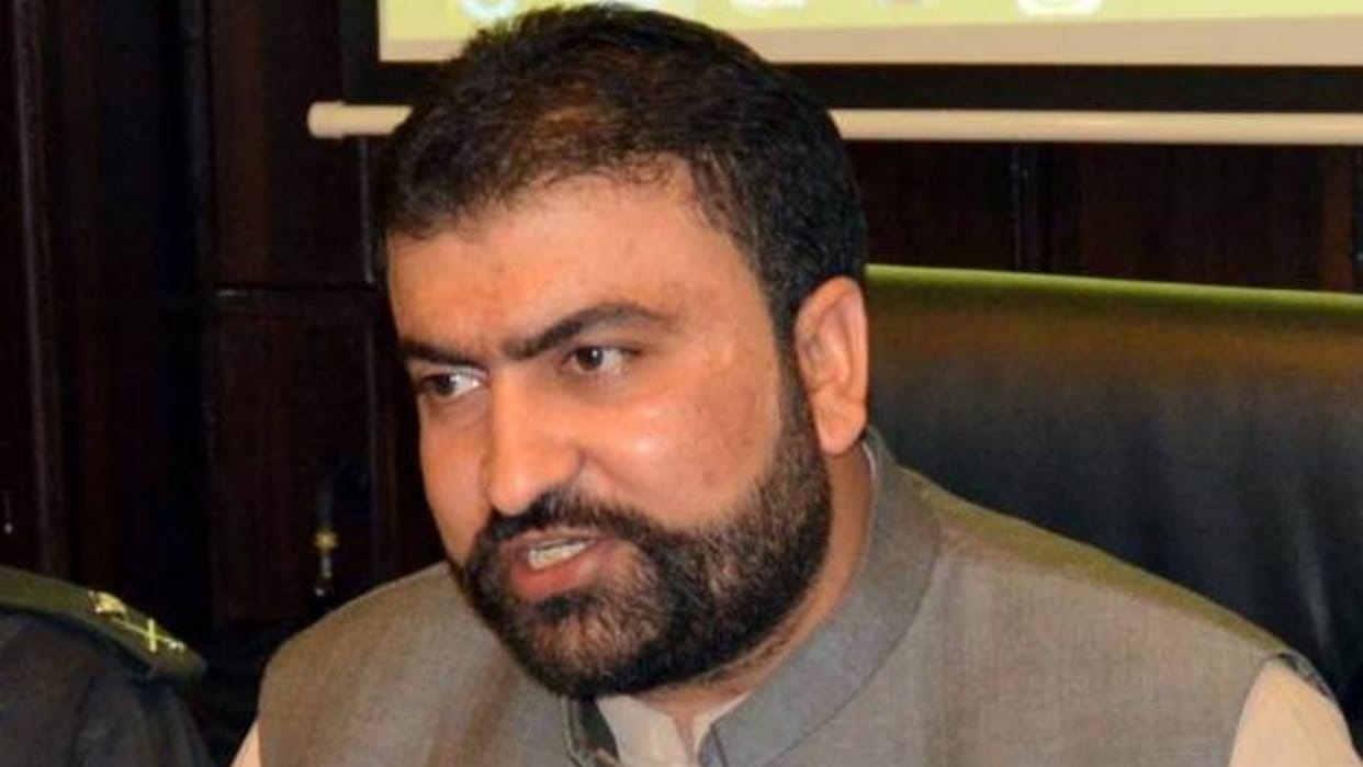 Pakistan minister Sarfaraz bugati deadline illegal immigrants leave country till one november