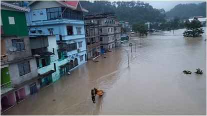 Sikkim Floods: 23 Army soldiers missing in sudden floods in Sikkim, relief work underway