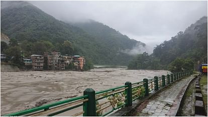 one newly installed automated weather station stopped sending signals days before Sikkim flood