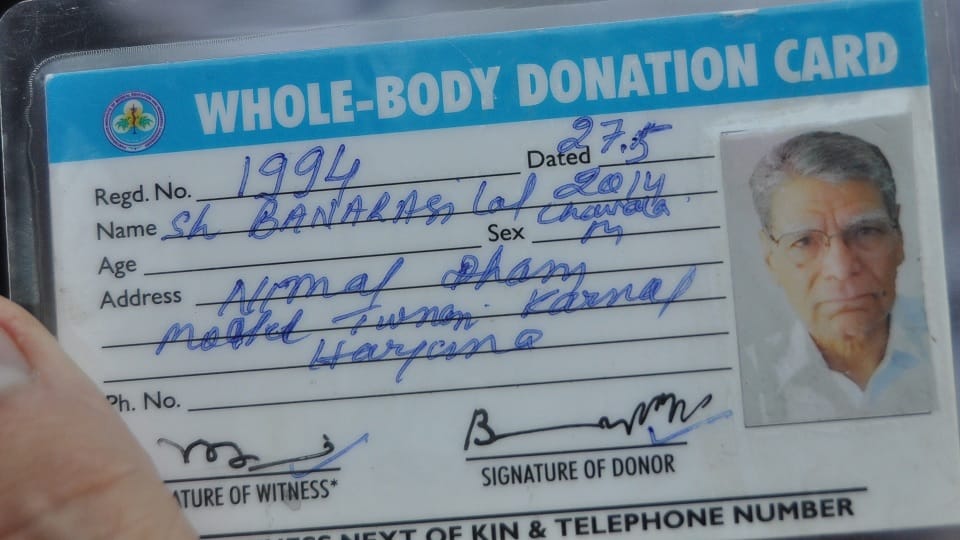 Kalpana father Banarsidas Chawla filled body donation form in 2014 In Karnal