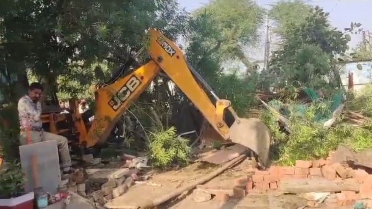 Big action of ADA Bulldozer runs on illegal construction two colonies including Balaji Dham demolished