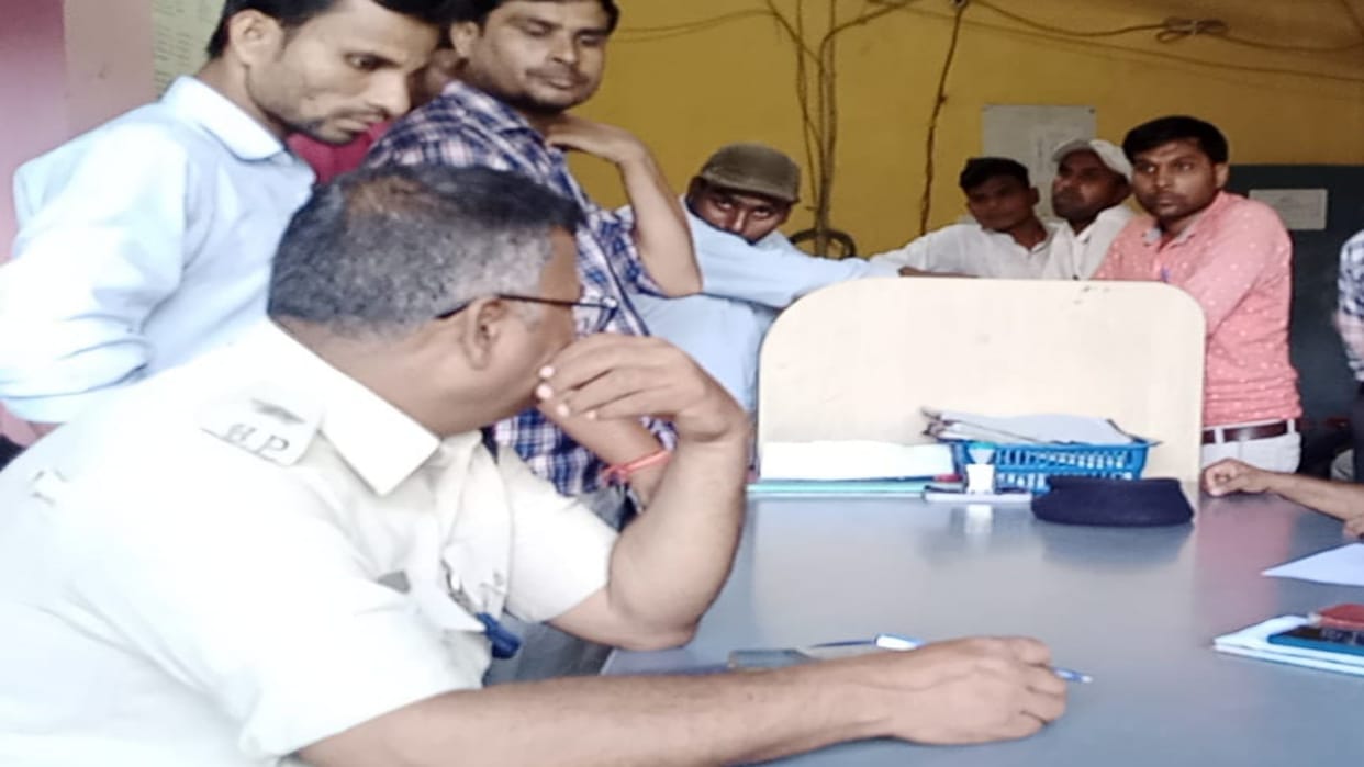 Bihar Crime Loot of more than Rs 3 lakh in Bandhan Bank which provides group loans in Motihari