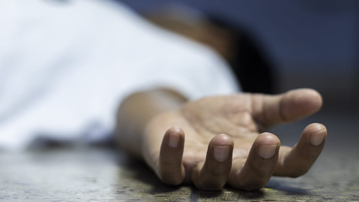 A railway employee died in an accident in Patranga thana kshetra in Ayodhya.