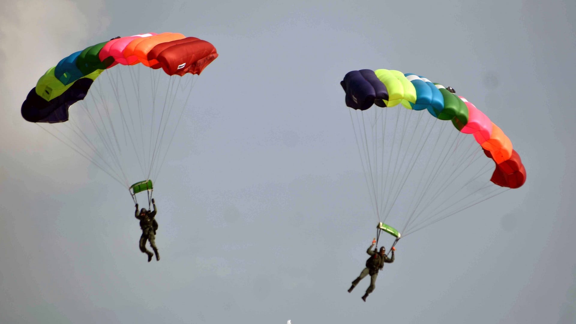 Air Show: Rafale speed filled with thrill, Akash Ganga team soldiers jumped