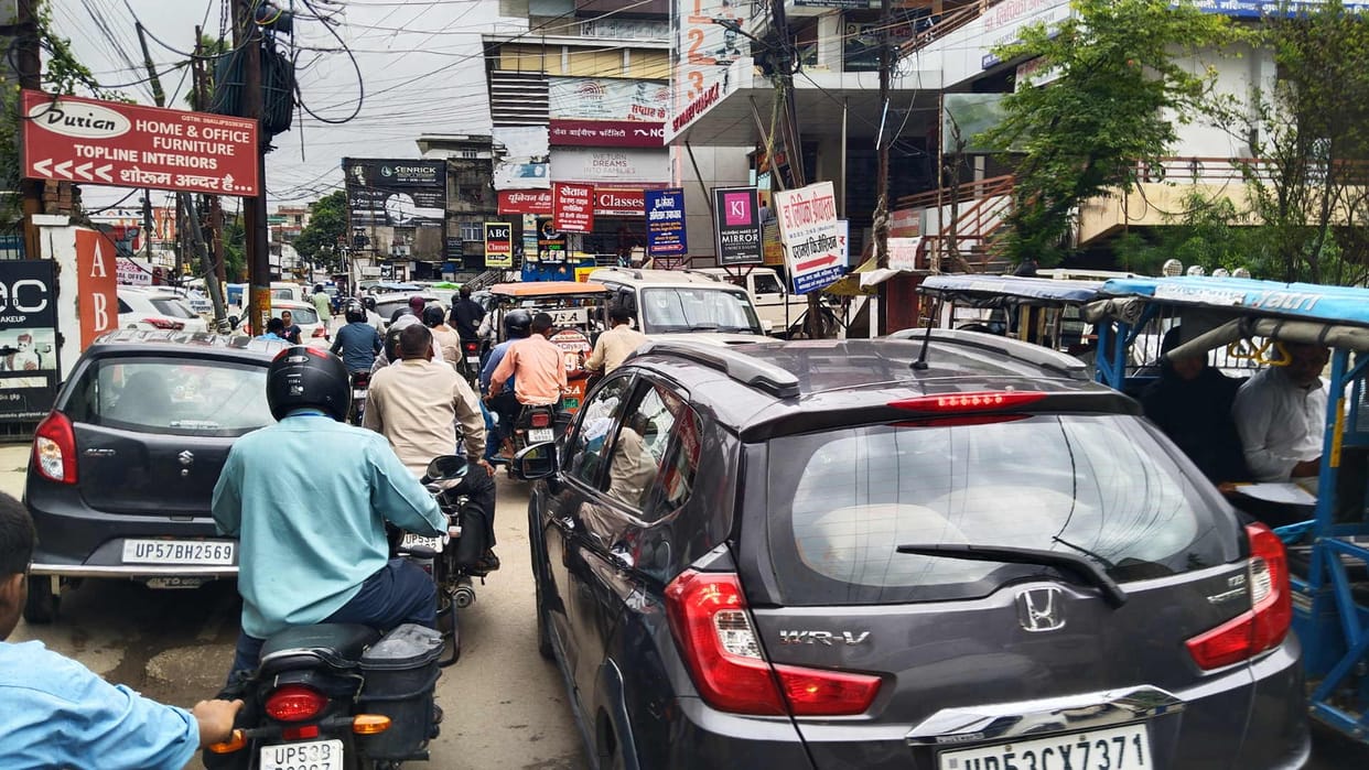 Naushad-Padleganj Six Lane Noise increased on highway and chaos in streets too