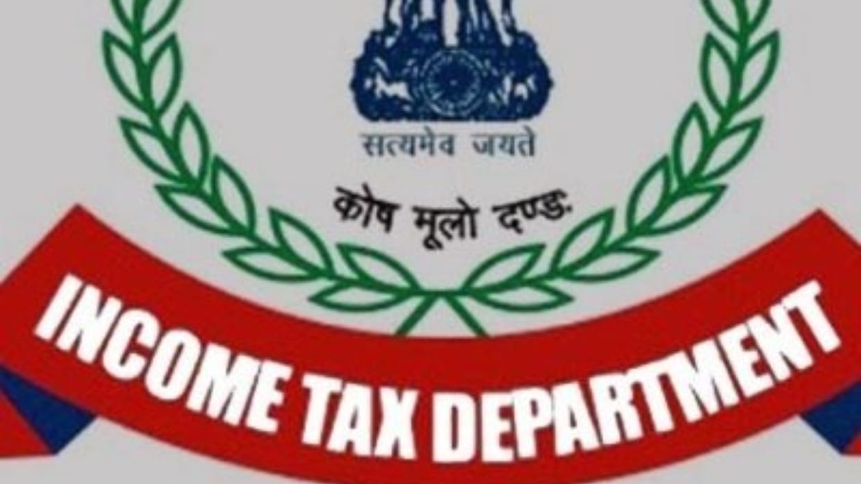 Tamil Nadu Income Tax Department raids in DMK MP S Jagathrakshakan premises