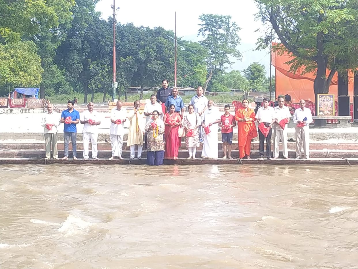 Five thousand unclaimed Bones immersed Haridwar Sati Ghat Ganga by Sadvichar family