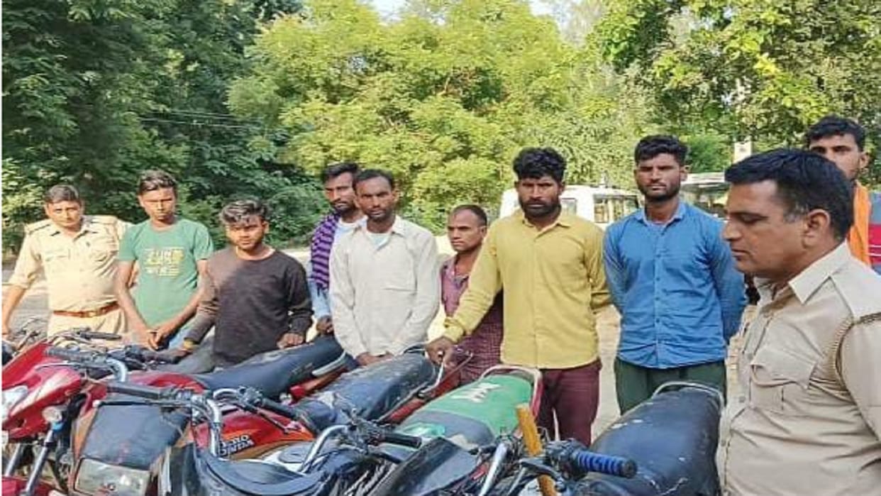 Eight accused arrested in fishing case in Hastinapur of Meerut, Forest Department imposed fine of 2.5 lakh