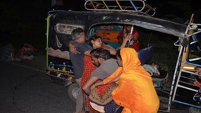 9 माह का सपना टूटा रात 12 बजे: एंबुलेंस नहीं मिली, ऑटो से ला रहे प्रसूता को, सड़क पर प्रसव, नवजात की मौत Delivery on the road, death of newborn