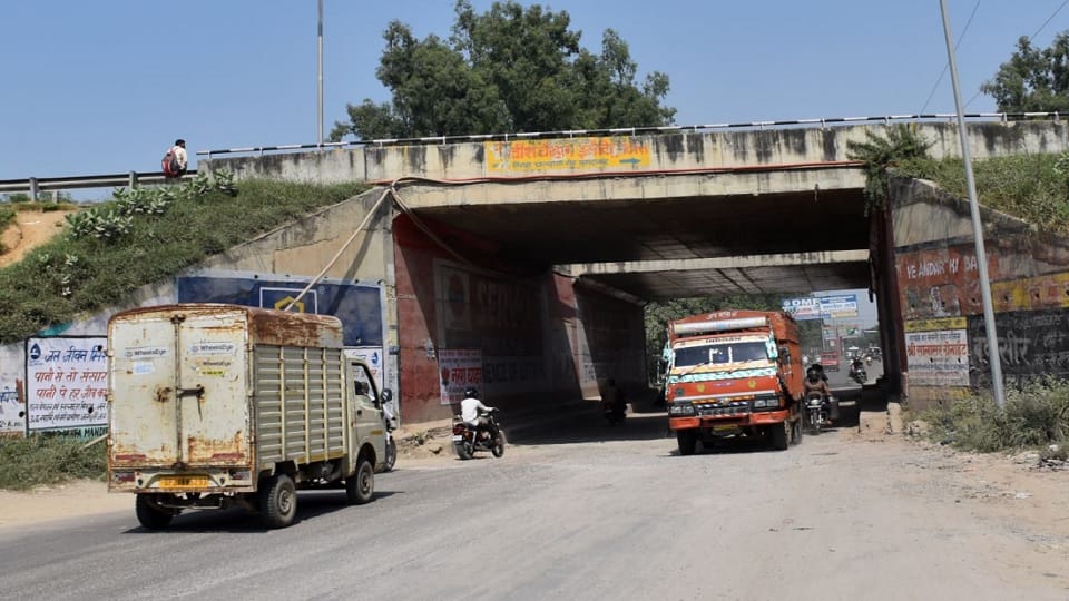 Moradabad Sambhal road closed for month, underpass will be repaired, NHAI help from police
