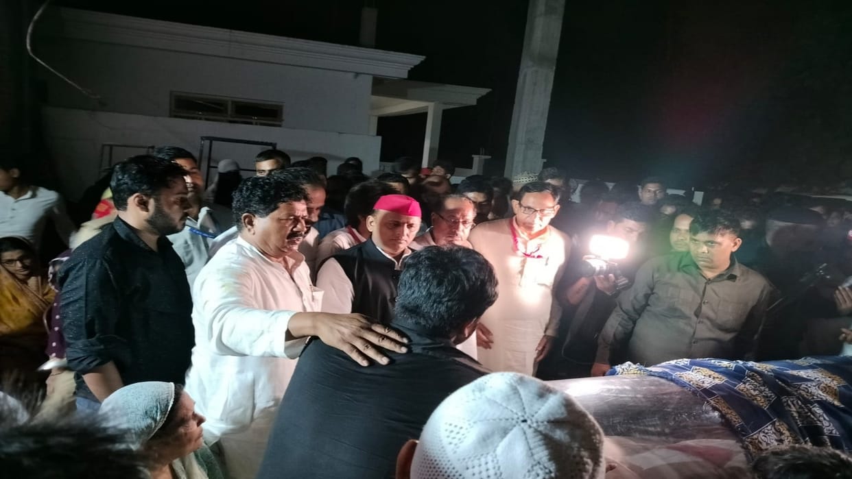 Former MLA who met Akhilesh died of heart attack, SP chief reached home and paid tribute