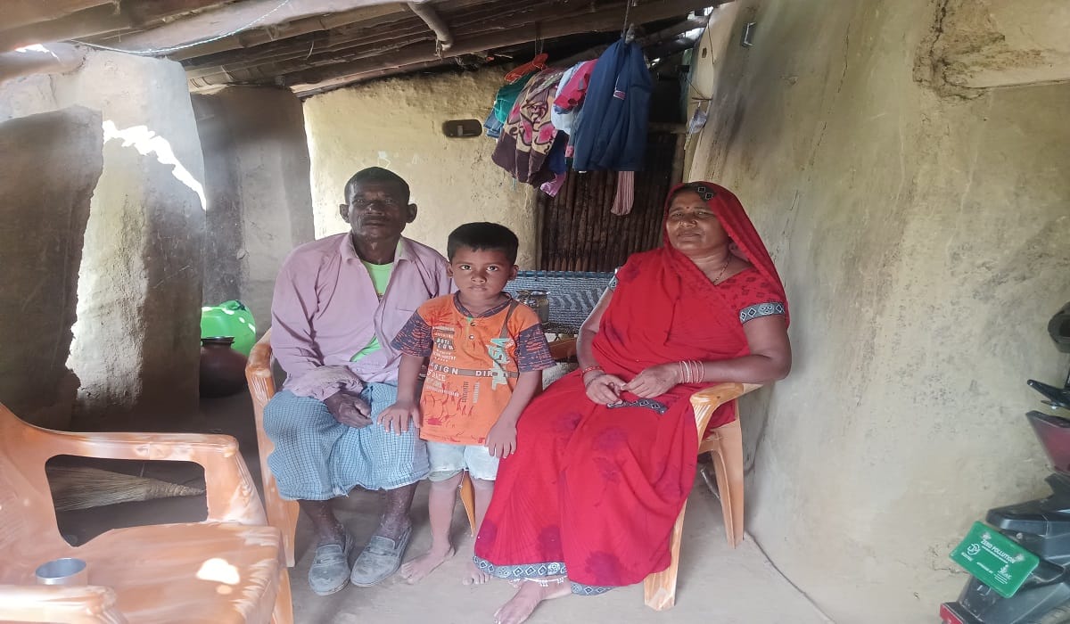 Asian Games 2023 While father was cutting grass son won medal Story of Rambabu from Sonbhadra