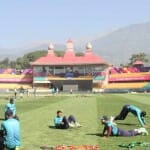 धर्मशाला स्टेडियम में बांग्लादेश टीम ने किया अभ्यास।