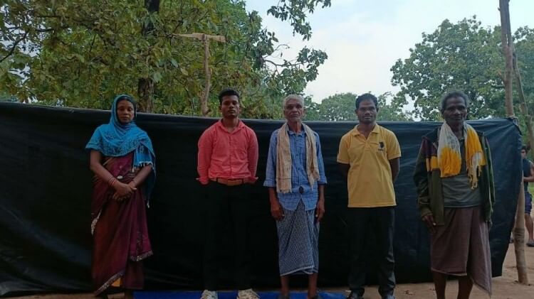 Bijapur: बस्तर फाइटर्स के जवान को नक्सलियों ने आठवें दिन किया रिहा, आदिवासी समाज के सामने रखी शर्त