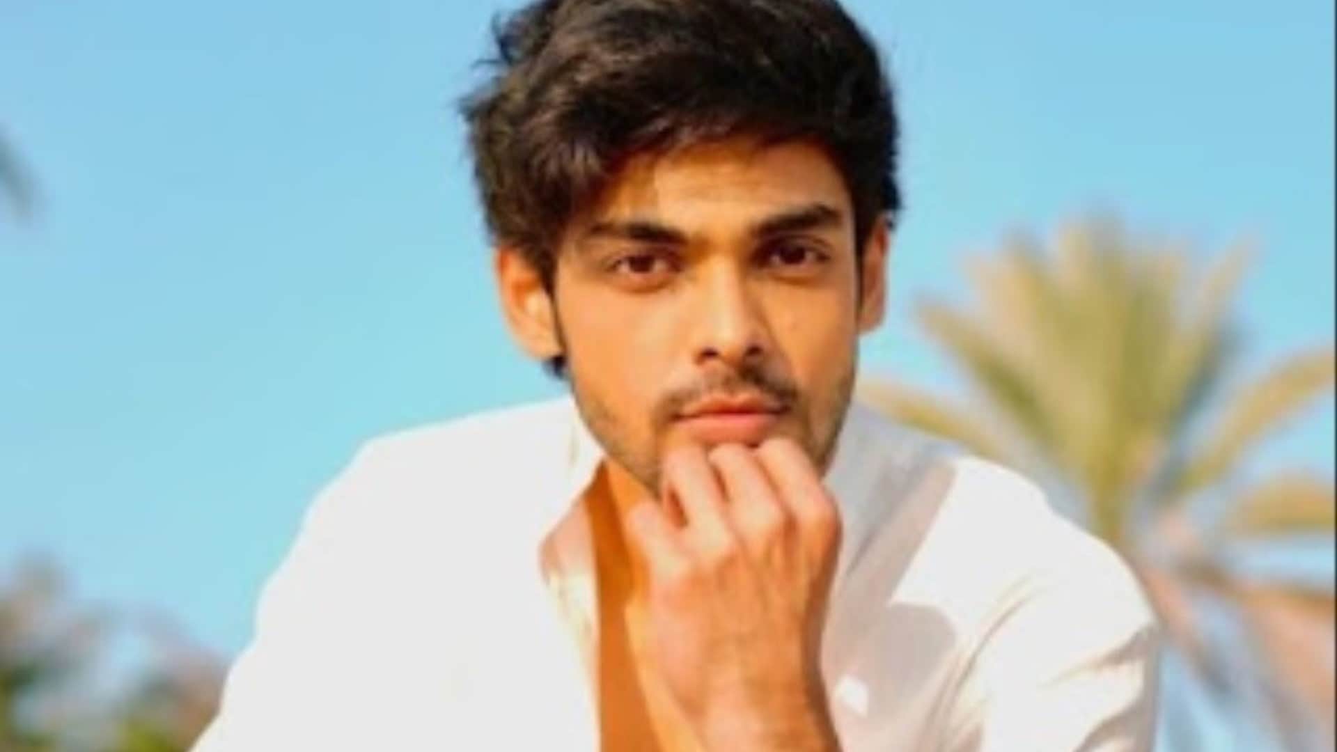 Dono Fresh Faces Kanikka Kapur Rohan Khurana Poojan Chhabra Aditya Nanda Manik Papneja in Rajveer Deol film