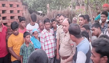 Minor Boy swings on noose while playing in ballia Accident while acting by putting towel on tree