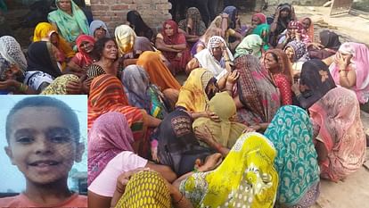 संभल: चंदौसी में किशोर को पिकअप ने रौंदा, दुकान से ब्रेड लेकर घर जा रहा था अभिकांत, आरोपी चालक गिरफ्तार Sambhal: Teenager dies after being hit vehicle in Chandausi, accused driver arrested