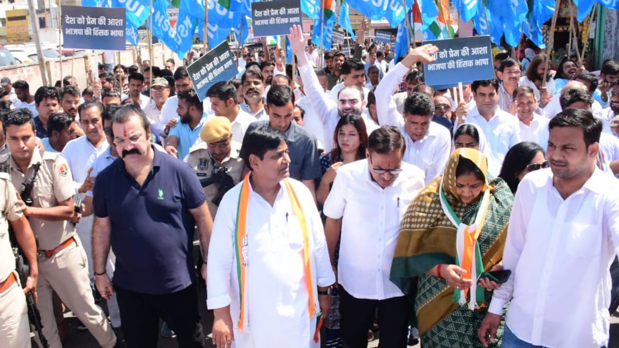 Rajasthan Congress-protests-against-bjp-in-jaipur-over-rahul-gandhi-poster